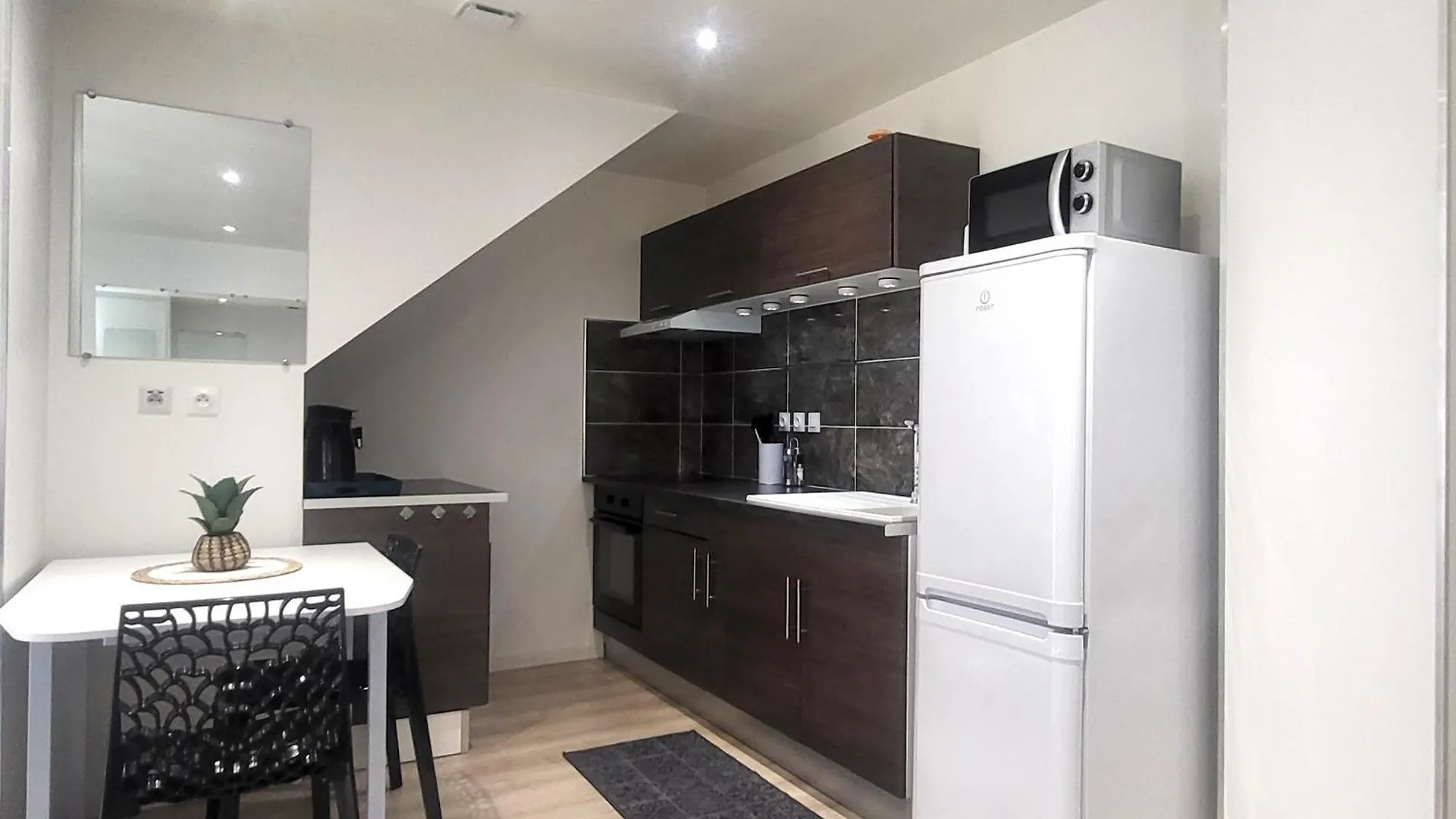 Charmant T2 Rue Des Mourgues Hypercentre Le Puy-en-Velay 0*,  France